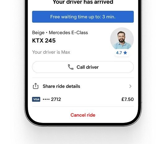 Fahrgast-App mit der Meldung, dass der Fahrer angekommen ist, und einer Schaltfläche zum Anrufen
